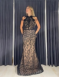 Omzu ve Sırtı Boncuk İşlemeli Dantel Detaylı Balık Elbise