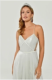 İp Askılı Pliseli Parlak Kumaş Midi Elbise