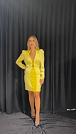 Kollu Sırtı Dekolteli Önü Boncuk Detaylı Mini Elbise