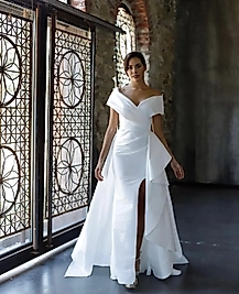 Prenses Yaka Yırtmaçlı Tafta Uzun Elbise