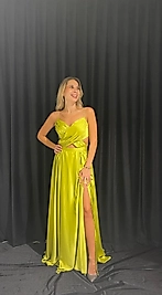 Çift Yırtmaçlı Göğüsü Drapeli Saten Elbise