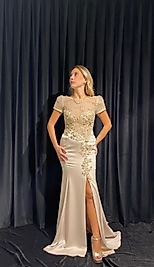 İşleme Detaylı Uzun Krep Elbise